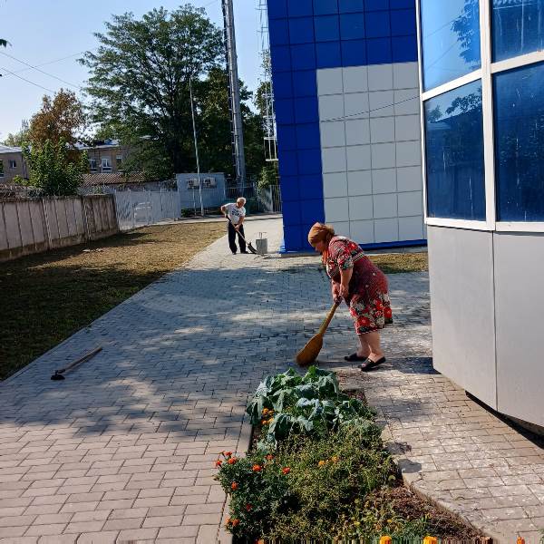 Экологический субботник прошел в Адыге-Хабльском районе.