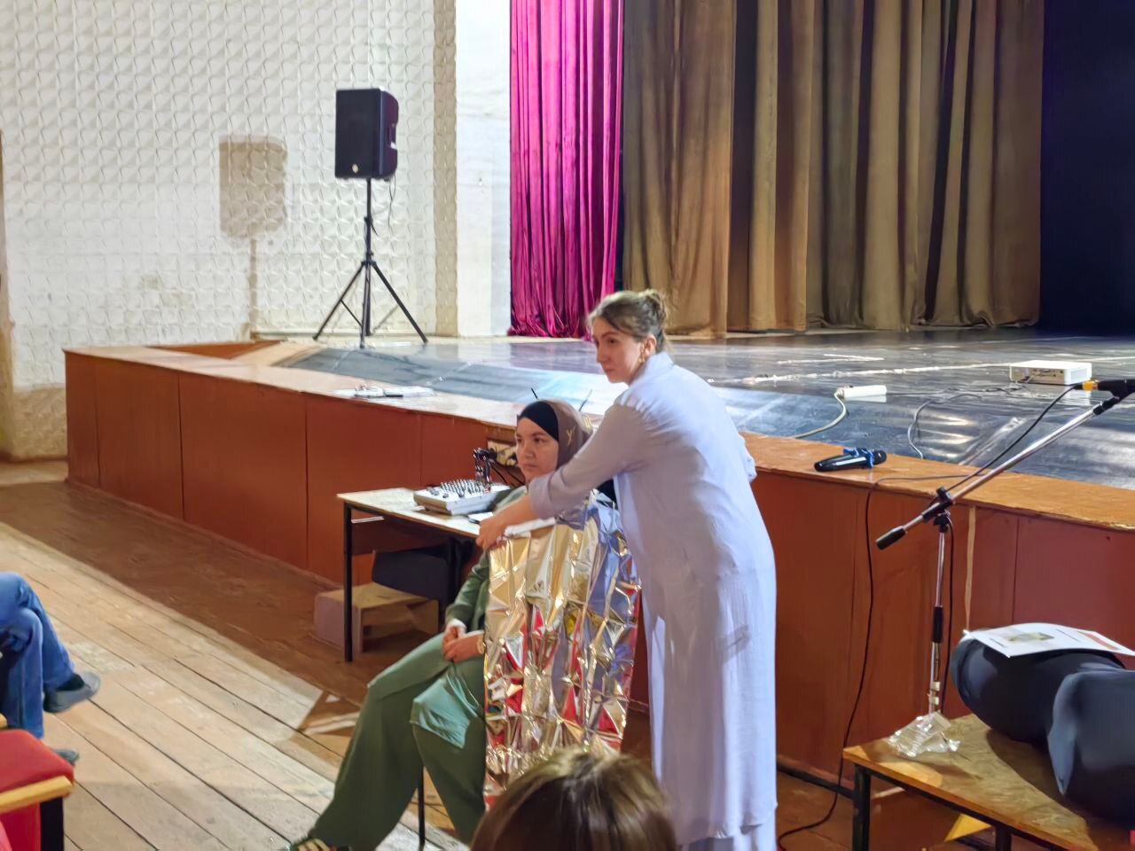 Обучение первой медицинской помощи прошло в районном Дворце культуры.