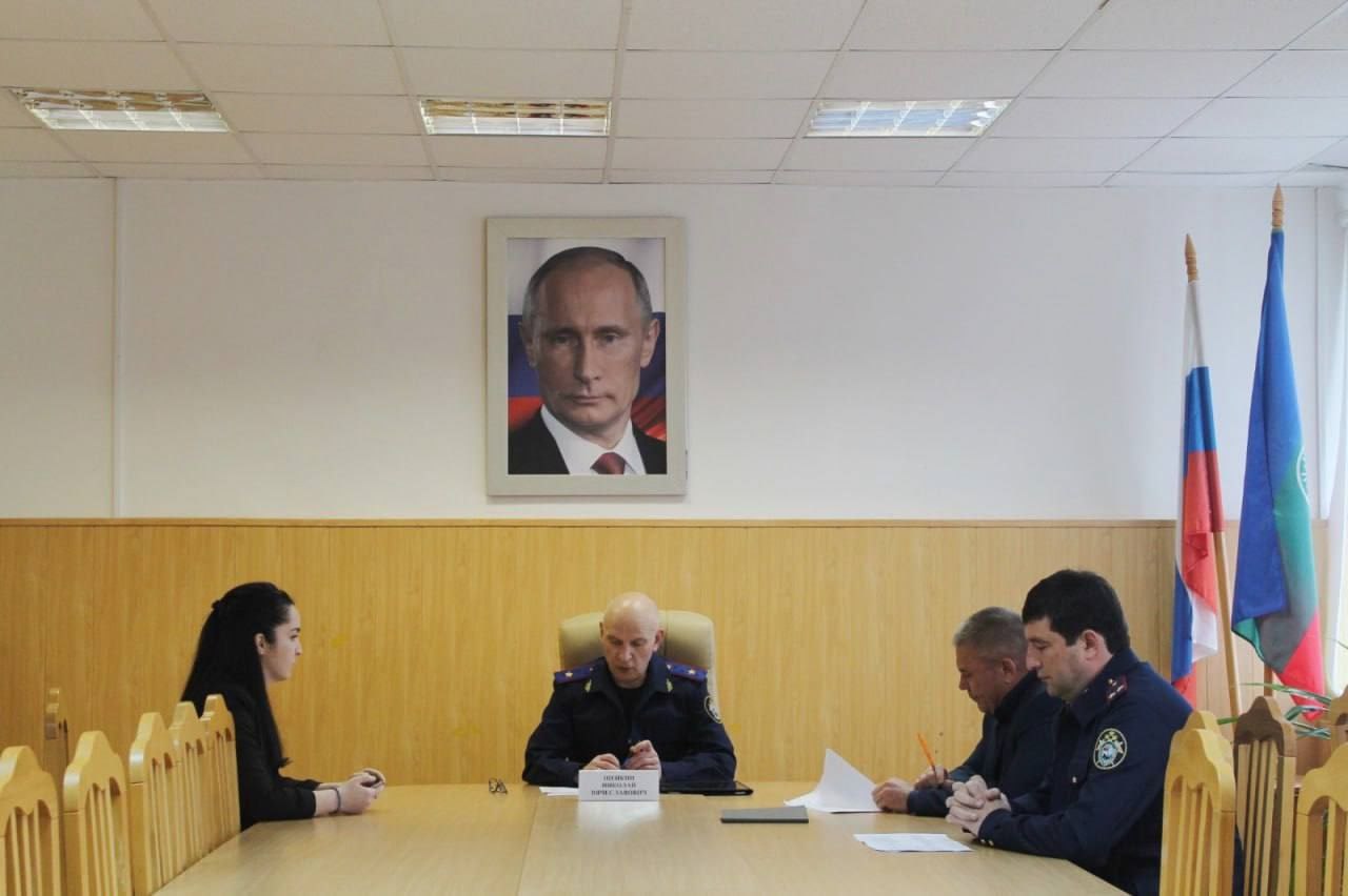Руководитель регионального следственного управления СКР провел прием граждан в администрации Адыге-Хабльского муниципального района.