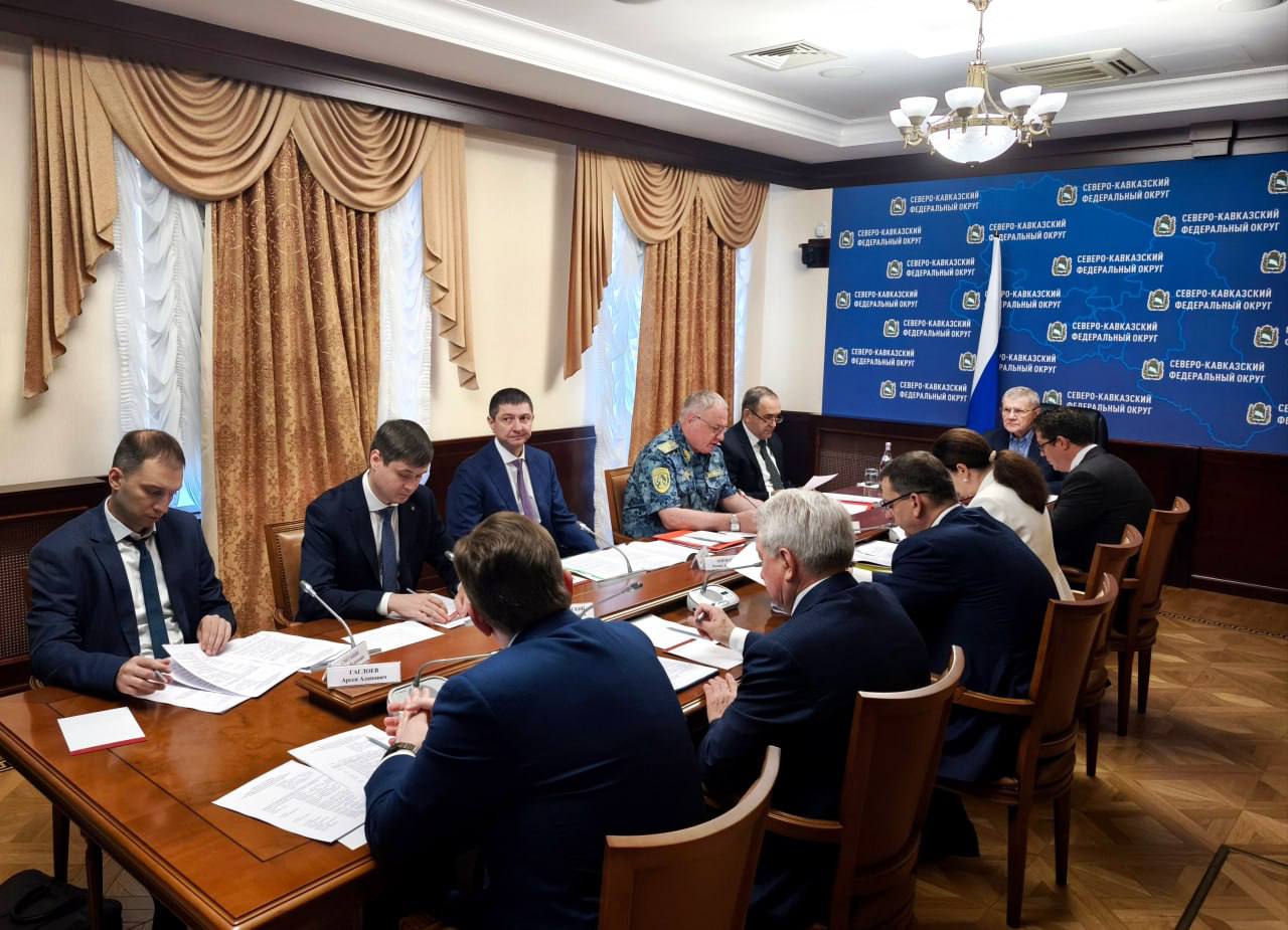 Глава КЧР Рашид Темрезов принял участие в заседании межведомственной рабочей группы по противодействию незаконным финансовым операциям в СКФО.