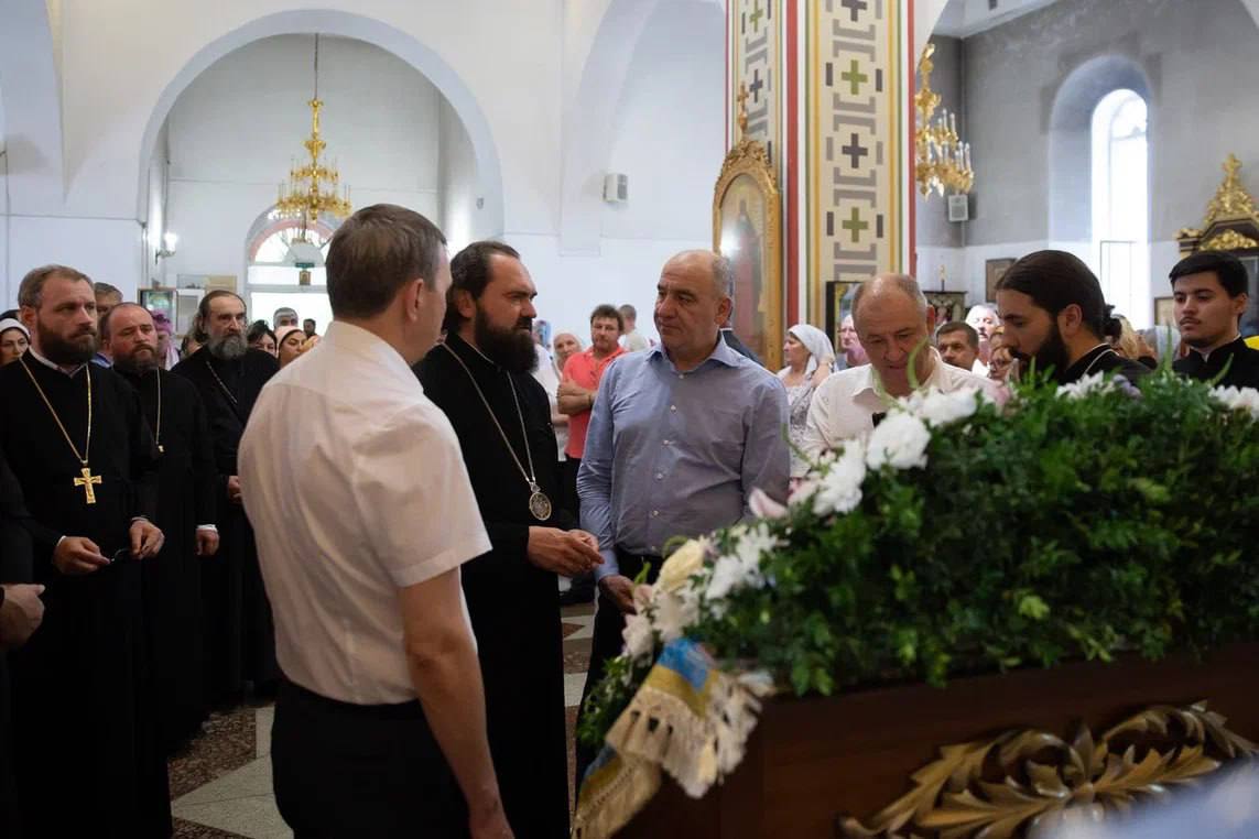 Карачаево-Черкесия является примером согласия и взаимоуважения людей разных национальностей и вероисповеданий, - Рашид Темрезов.