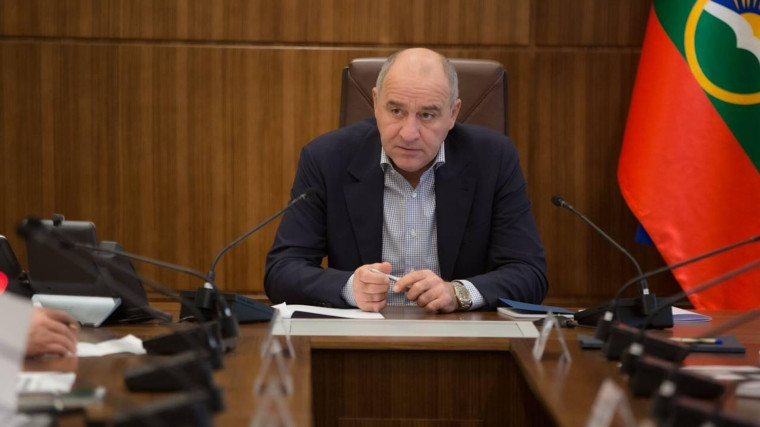 Глава КЧР Рашид Темрезов выразил соболезнования губернатору Севастополя Михаилу Развожаеву, родным и близким погибших и пострадавших в Севастополе. Глава КЧР Рашид Темрезов выразил соболезнования губернатору Севастополя Михаилу Развожаеву, родным и близким погибших и пострадавших в Севастополе.