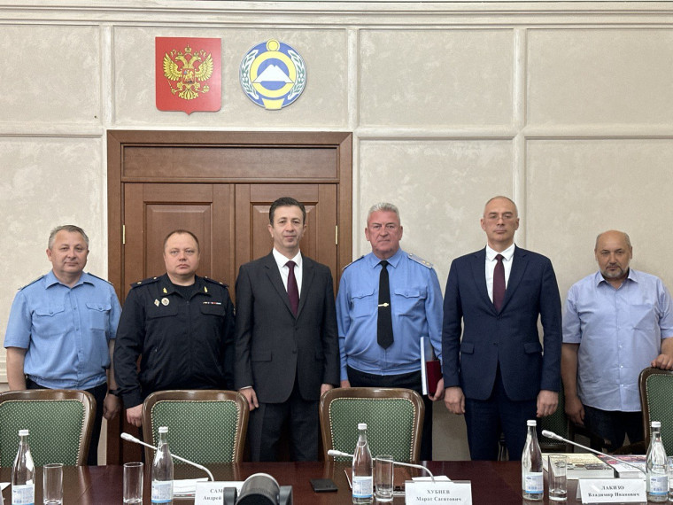 В КЧР проходит информационно-патриотическая акция «Беречь Отчизну – долг и честь!». В КЧР проходит информационно-патриотическая акция «Беречь Отчизну – долг и честь!».