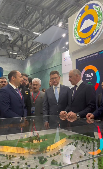 Рашид Темрезов представил Зампреду Председателя Правительства РФ Александру Новаку основные показатели социально-экономического развития КЧР. Рашид Темрезов представил Зампреду Председателя Правительства РФ Александру Новаку основные показатели социально-экономического развития КЧР.
