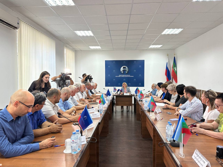 Общественная палата КЧР подписала соглашения с политическими партиями, общественными организациями и Общественными советами. Общественная палата КЧР подписала соглашения с политическими партиями, общественными организациями и Общественными советами.