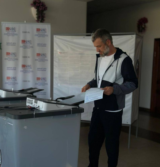 На выборах депутатов проголосовал Глава Адыге-Хабльского муниципального района. На выборах депутатов проголосовал Глава Адыге-Хабльского муниципального района.