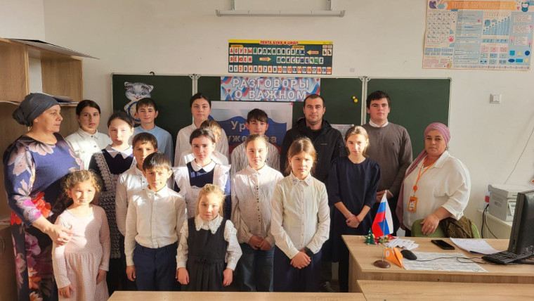 Встреча с участником СВО прошла в средней школе а.Баралки Адыге-Хабльского района. Встреча с участником СВО прошла в средней школе а.Баралки Адыге-Хабльского района.