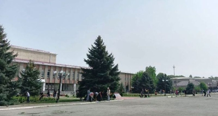 В Адыге-Хабльском районе прошел республиканский субботник. В Адыге-Хабльском районе прошел республиканский субботник.