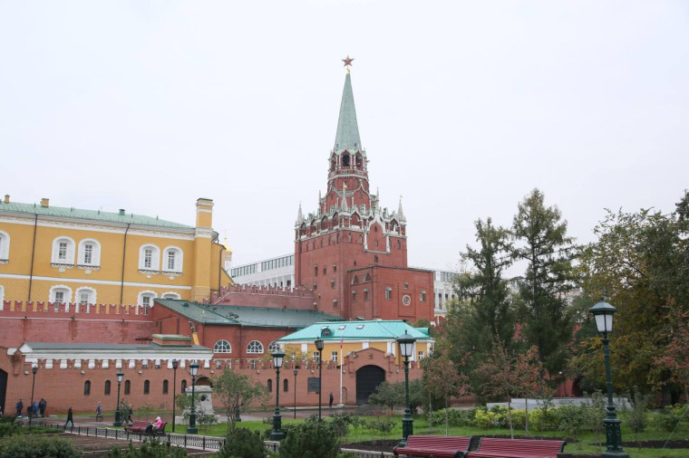 Глава КЧР Рашид Темрезов в Кремле принимает участие в церемонии инаугурации Президента Российской Федерации. Глава КЧР Рашид Темрезов в Кремле принимает участие в церемонии инаугурации Президента Российской Федерации.