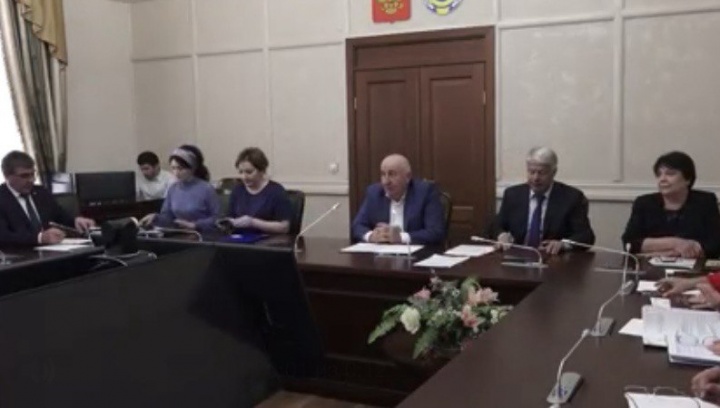 Вопрос обеспечении безопасности населения на водных объектах и в местах массового отдыха людей в период летнего купального сезона было рассмотрено в Правительстве КЧР. Вопрос обеспечении безопасности населения на водных объектах и в местах массового отдыха людей в период летнего купального сезона было рассмотрено в Правительстве КЧР.