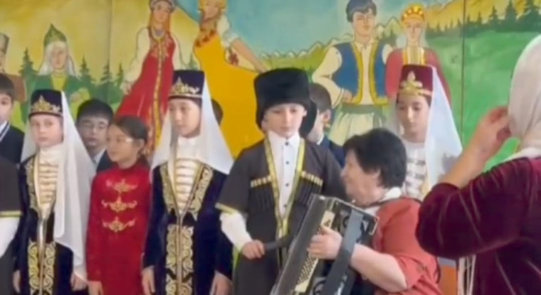 В Адыге-Хабльском районе прошел районный праздник, посвященный Дню народного единства.