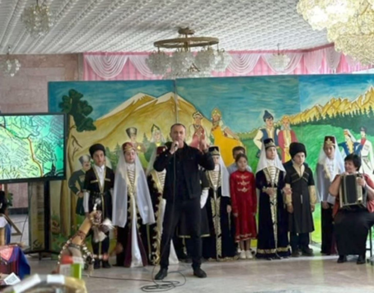 В Адыге-Хабльском районе прошел районный праздник, посвященный Дню народного единства.