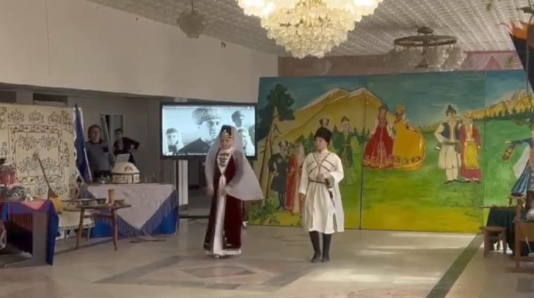 В Адыге-Хабльском районе прошел районный праздник, посвященный Дню народного единства.